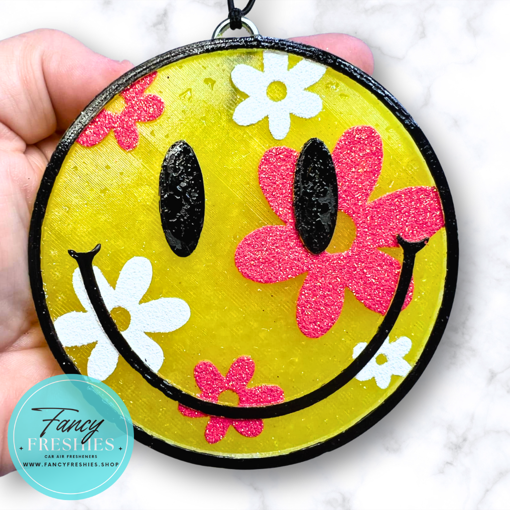 Smiley Round With Flowers Freshie