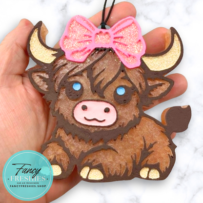 Highland Cow with Bow Freshie