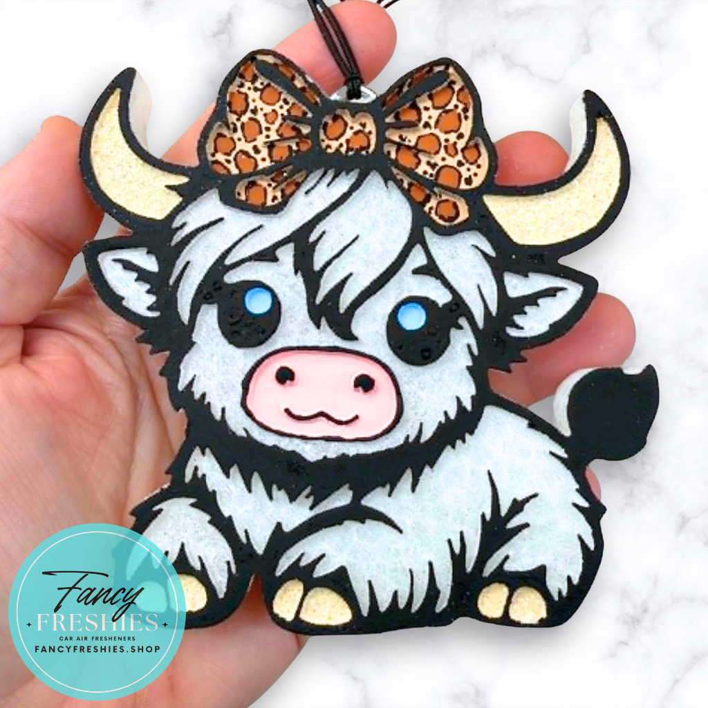 Highland Cow with Bow Freshie