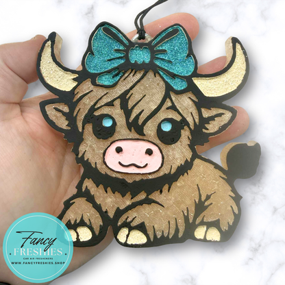 Highland Cow with Bow Freshie