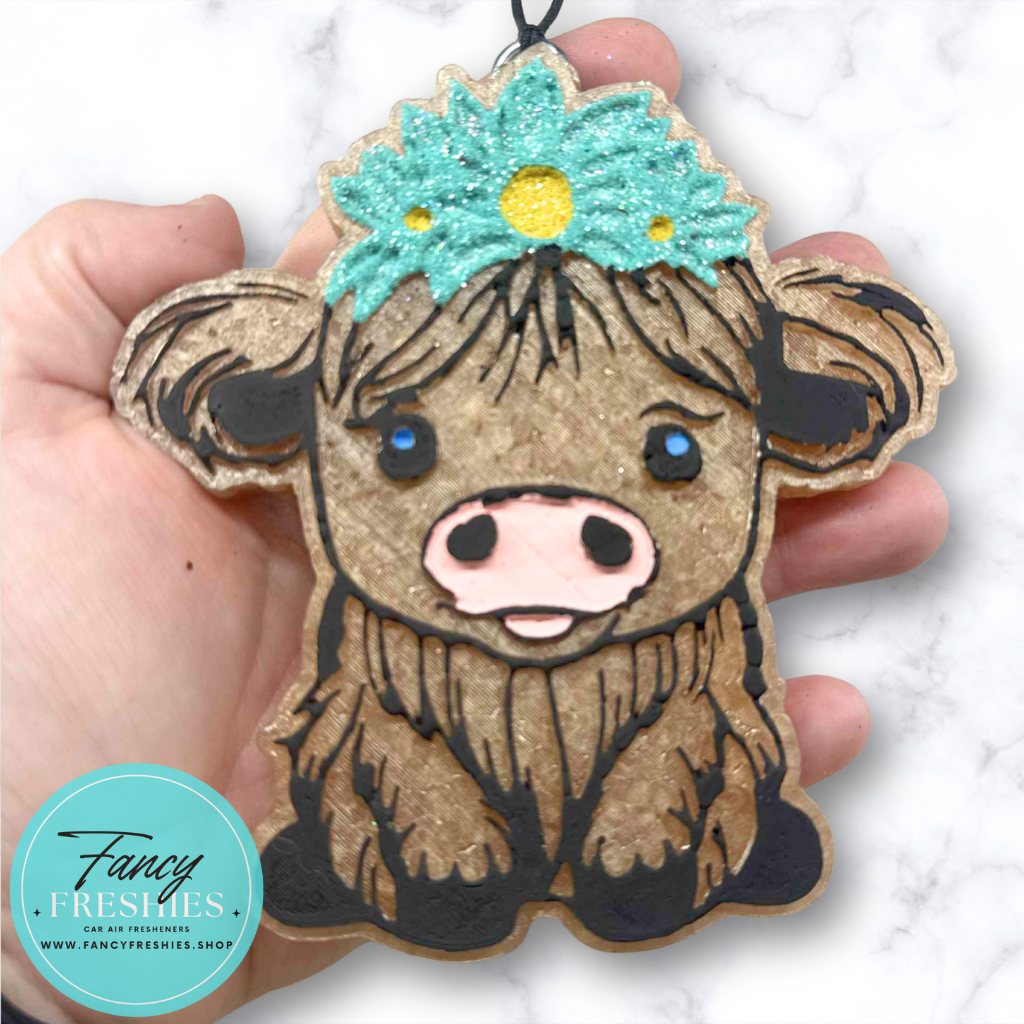 Highland Cow with Flowers Freshie